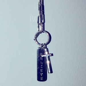 Silver 18 inch paper Chain cross and believe tag necklace